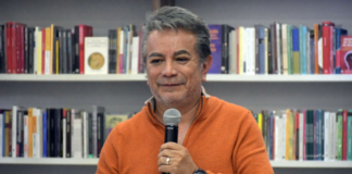 Freddy Ortega presenta su autobiografía en BUAP Librerías