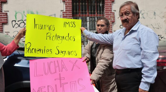 Trabajadores del Seguro Social cumplirán cuatro días de plantón en Puebla