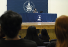 Lilia Cedillo aborda infecciones emergentes en animales domésticos