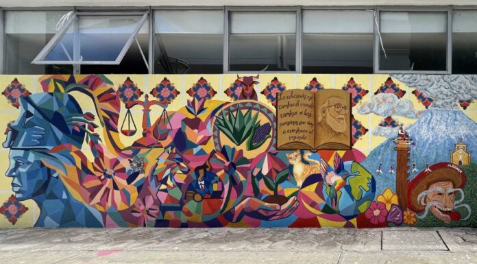 Inauguran mural estudiantil en Complejo Regional Mixteca BUAP
