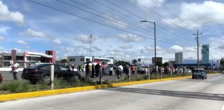 Operadores de Palalia’s Tours bloquean Vía Atlixcáyotl