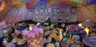 Universidad para Adultos BUAP celebra el Día de Muertos