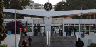 Trabajadores de VW votarán el 15 de octubre nueva oferta salarial