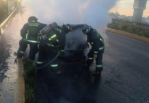 Se incendia automóvil tras choque en la autopista México-Puebla