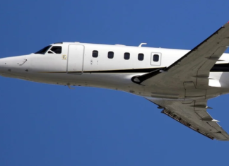 Desaparece avión con seis personas frente a costas de Massachusetts