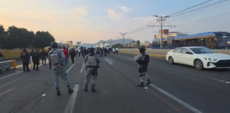 Bloqueo en la México-Puebla provoca enfrentamiento y caos vial