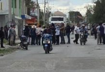 Bloquean carretera por daños tras explosión en San Miguel Zacaola