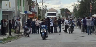 Bloquean carretera por daños tras explosión en San Miguel Zacaola