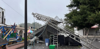 Caída de escenario en Atoluca deja dos trabajadores lesionados