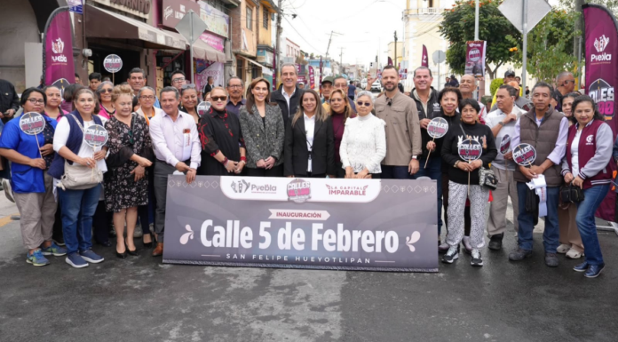 Pepe Chedraui entrega rehabilitación de la calle 5 de Febrero