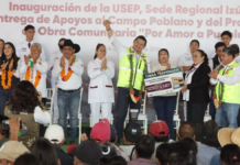 Entregan cheques de Obra Comunitaria en la Mixteca poblana
