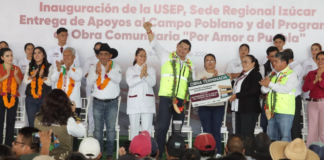 Entregan cheques de Obra Comunitaria en la Mixteca poblana