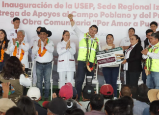 Entregan cheques de Obra Comunitaria en la Mixteca poblana