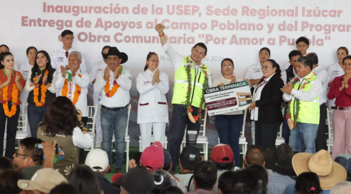 Entregan cheques de Obra Comunitaria en la Mixteca poblana