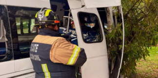 Ruta 28 choca contra camioneta y deja 16 lesionados en Puebla
