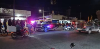Muere motociclista tras choque con camioneta en Acatzingo