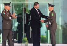 Armenta presencia cambio de mando en la VI Región Militar