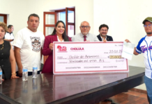 San Pedro Cholula entrega apoyos para el Desfile de Animeros