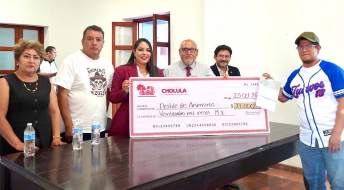 San Pedro Cholula entrega apoyos para el Desfile de Animeros
