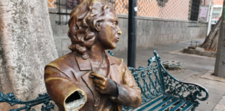 Restaurarán escultura de Elena Garro tras ser vandalizada