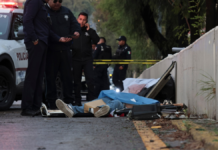 Hombre muere tras chocar y volcar en la Recta a Cholula
