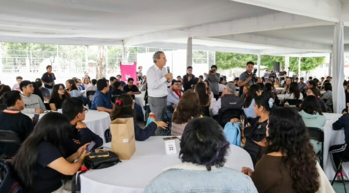 Pepe Chedraui reconoce a jóvenes como “Protagonistas de la Ciudad”