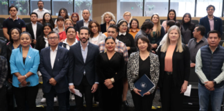 Presentan libro sobre movilidad humana en el Congreso del Estado
