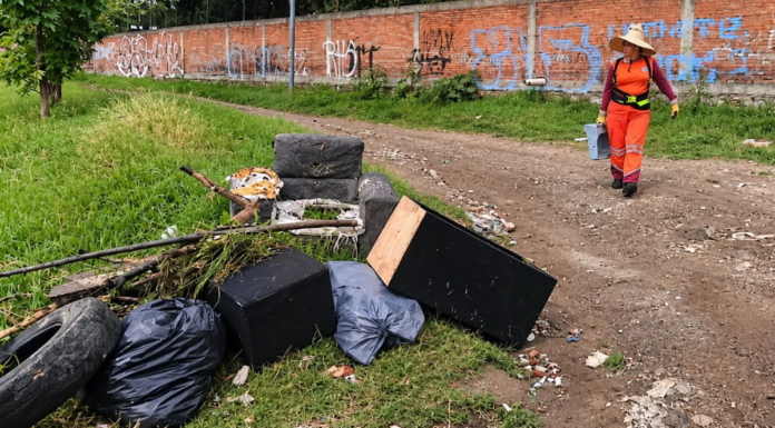 Realizan limpieza en vasos reguladores Puente Negro y Santuario
