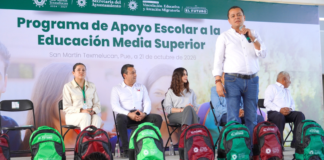 Entregan 3 mil 500 mochilas en secundaria de Texmelucan