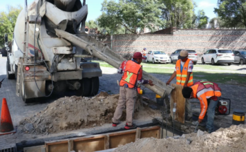 Continúan obras para mejorar sistema pluvial del bulevar 5 de Mayo