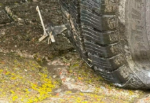 Turistas sufren asalto con “ponchallantas” en Atzitzintla
