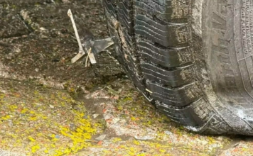 Turistas sufren asalto con “ponchallantas” en Atzitzintla