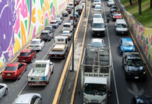 Tráfico consume casi 18 días de salario mínimo al año en México