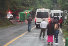 Volcadura de autobús deja varios lesionados en la México-Tuxpan