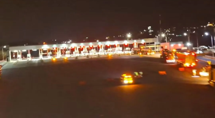 Cierran la autopista México-Tuxpan por volcadura de pipa